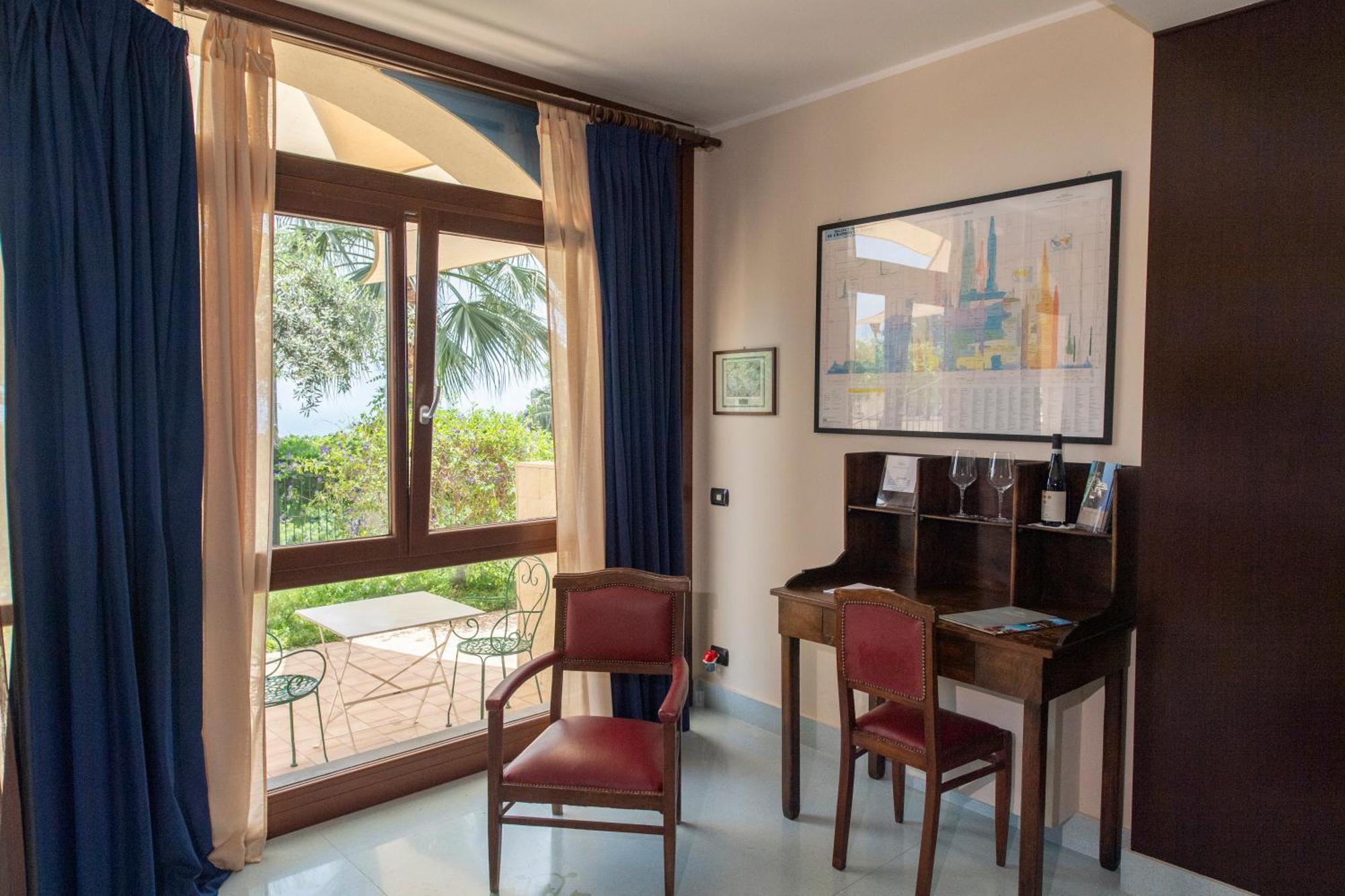 Tenuta Santa Tecla Ачиреале Экстерьер фото